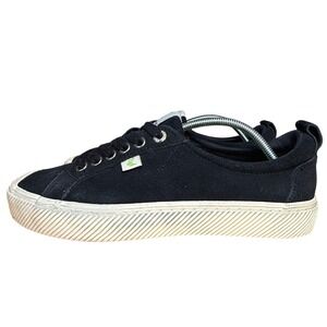 Cariuma OCA Low Black Canvas Suede Sneakers Womens 9.5 Mens 8 100102B01M